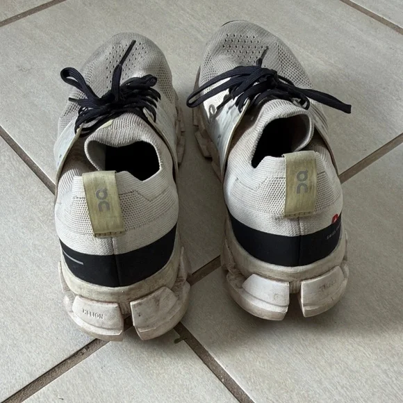 On Cloudswift Running Men's Shoes - Picture 3 of 5